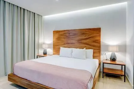Oceanview Roof Pool With Speakeasy Cafe And Gym Plus Parking Playa del Carmen Apartment