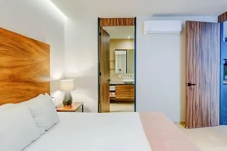 Apartment Oceanview Roof Pool With Speakeasy Cafe And Gym Plus Parking Playa del Carmen Mexico